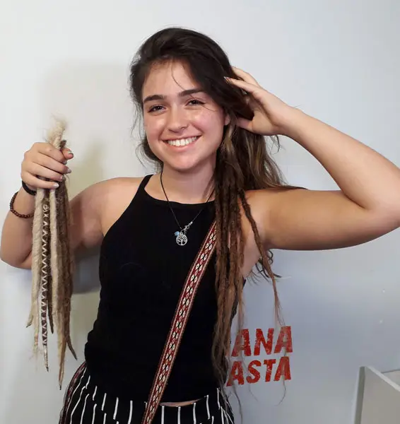 החלפה של תוספות סינטטיות בתוספות משיער אמיתי