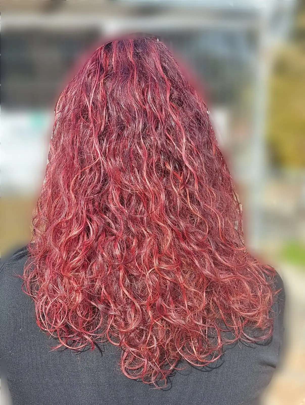 גוונים עדינים באדום אש